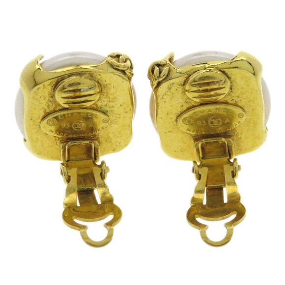 CHANEL Pearl Earrings - Picture 2 of 7